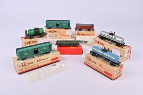 RIVAROSSI: Seven Rivarossi rolling stock, four bogie and three four wheel wagons, some with associated boxes