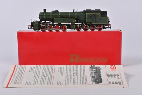 RIVAROSSI: A Rivarossi 1354 8x8 steam outline tank loco, cab side No. 5766, dark green livery, complete with instructions excellent boxed