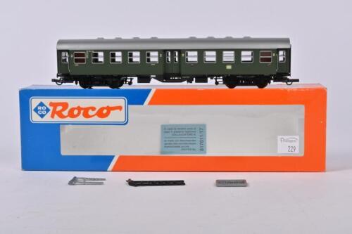 ROCO: A Roco 44030 German 2nd class passenger coach, excellent boxed