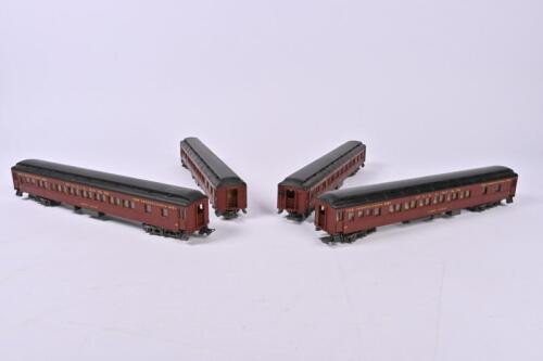 RIVAROSSI: A rake of four Rivarossi Pennsylvania James Logan coaches, excellent unboxed