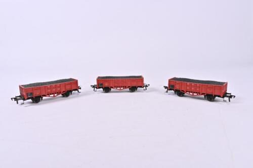 FLEISCHMANN: Three Fleischmann bogie coal hopper wagons