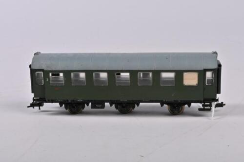 FLEISCHMANN: A Fleischmann 1407 2nd class passenger carriage