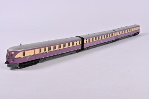 PIKO: A Piko three-part VT 137 154 A diesel of the Deutsche Reichsbahn