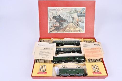 MARKLIN: A Marklin Electric PET 848/3 Swiss Light Express Train Set with transformer