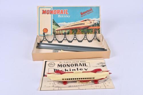 IMAI KAGAKU: A Imai Kagaku monorail model, battery operated with instructions