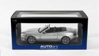 JAGUAR: A NOS 1:18 scale Autoart Jaguar XK