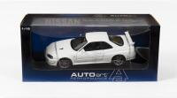 NISSAN: A NOS 1:18 scale Autoart Nissan Skyline GT-R