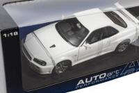 NISSAN: A NOS 1:18 scale Autoart Nissan Skyline GT-R - 3