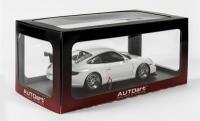 PORSCHE: A NOS 1:18 scale Autoart Porsche 911 (997) GT3 - 2