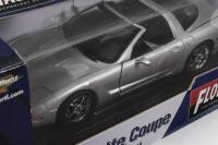CORVETTE: A NOS 1:18 scale Corvette coupe Limited Edition - 3