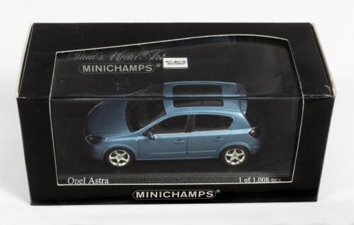 OPEL: A NOS 1:43 scale Minichamps Opel Astra Limited Edition
