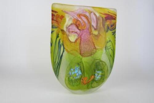 SCULPTURE: An large impressive art glass vase by Noel Heart (39cm high)