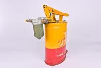 ALEMITE: A circa 1960/70s Alemite Multi Pressure Bucket Pump Model 7149 (58cm high) - 3