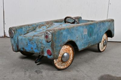 TOY PEDAL CAR: A circa 1950s toy pedal car