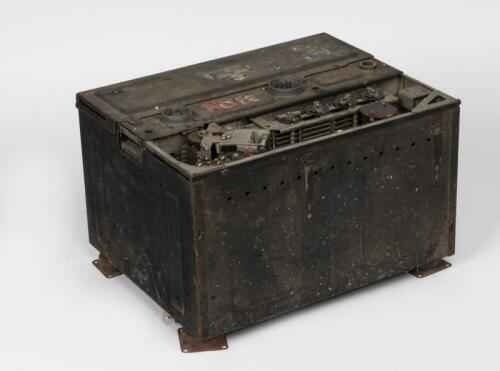 AVIATION RADIOS: AVHF transmitter/receiver unit type TR 5043, mid 20th century