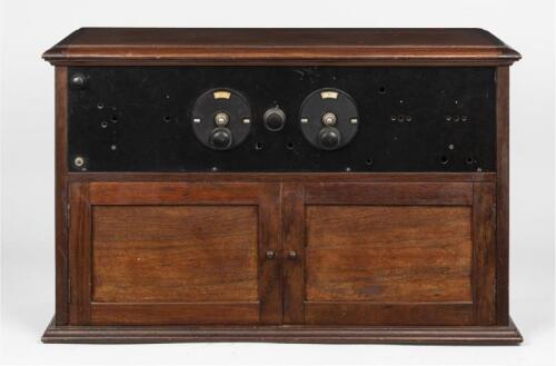 RADIOS: An Emmco four valve wireless radio, circa 1920's