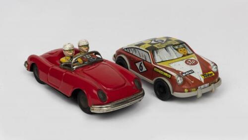 PORCHE: Two mid 1950s period tin toys of a&nbsp;Porcheincluding a red 550 Spyder with driver and co-driver