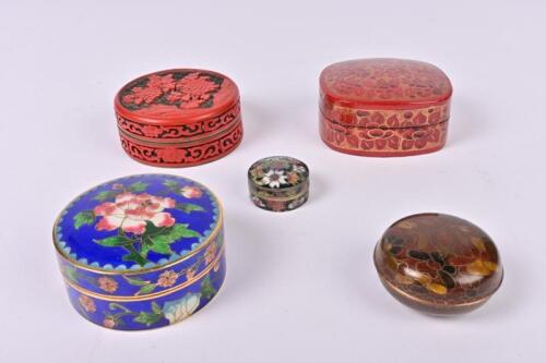 ORIENTAL BOXES: A collection of oriental boxes including cloisonn&eacute; enamel and lacquer , the largest 7.5cm diameter