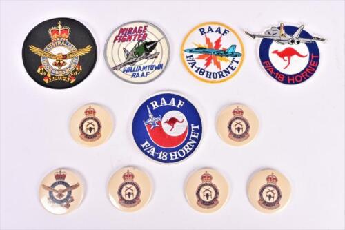 AUSTRALIAN AIR FORCE: A collection of Australian Air Force items. RAAF F/A-18 HORNET cloth badges