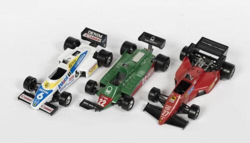 F1 BBURAGO: Three Bburago F1 models in 1:24 scale. Rare Williams FW 08 (6105)