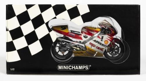 HONDA: A NOS 1:12 scale Minichamps Honda NSR500 "Shell Advance Racing" '#9 Leon Haslam - 500cc GP 2001