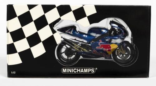 YAMAHA: A NOS 1:12 scale Minichamps Yamaha YZR500 "Team Red Bull" '#21 John Hopkins - Moto GP 2002'.