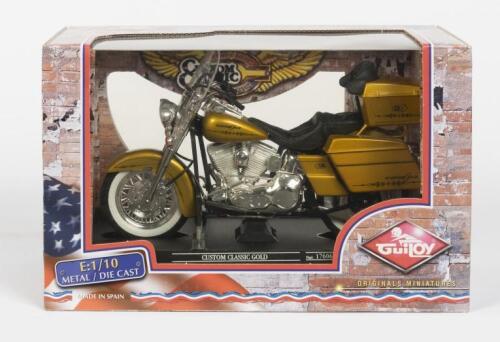 CUSTOM GOLD: A NOS 1:10 scale Guiloy Custom Gold Classic
