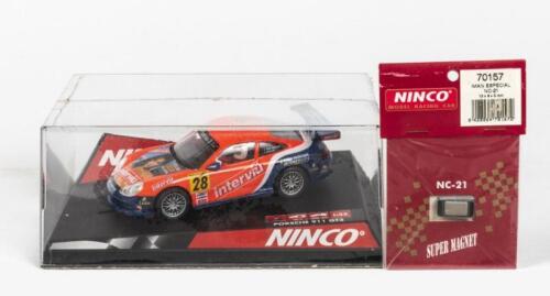 PORSCHE: A NOS 1:32 scale Ninco Porsche 911 GT3 #28 slot car
