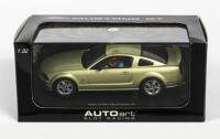 FORD: A NOS 1:32 scale AutoArt Ford Mustang GT 2005 slot car