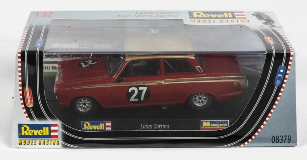 FORD: A NOS 1:32 scale Revell Ford Lotus Cortina 'Alan-Mann