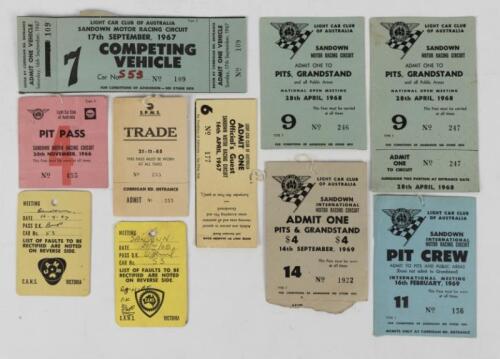 SANDOWN: A collection of 1960s SANDOWN tickets. Admission & Pit Passes
