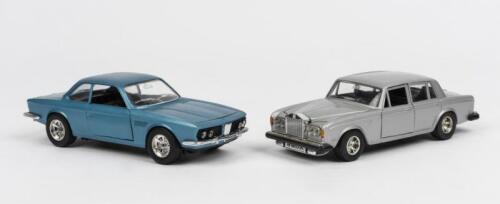BMW/ROLLS-ROYCE: Two 1:24 scale Bburago models. BMW 3.0 CS & Rolls-Royce Silver Shadow II