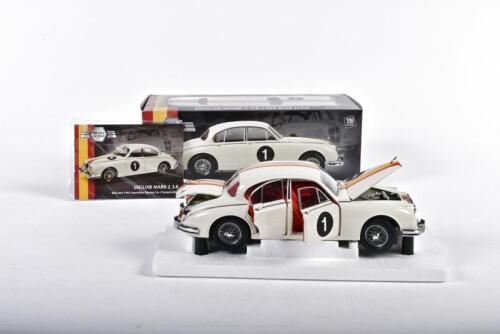 JAGUAR: A Model Icons 1:18 scale Jaguar Mark 2 3.8 1962 Bob Jane as driven in the 1962 Australian Touring Car Championship. Limited Edition of 2,000 pieces. Numbered 1925. CoA
