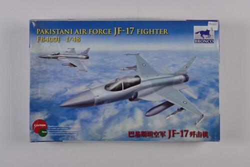 BRONCO: A 1:48 scale Pakistani Air Force JF-17 Fighter boxed model kit