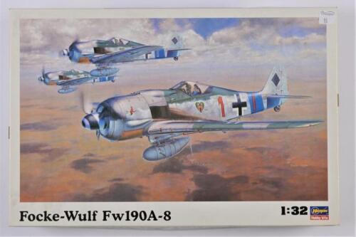HASEGAWA: A 1:32 scale Focke-Wulf Fw190A-8 boxed model kit