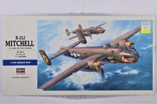 HASEGAWA: A 1:72 scale B-25J Mitchell boxed model kit