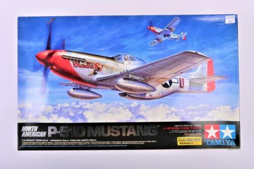 TAMIYA: A 1:32 scale North American P-51D Mustang boxed model kit