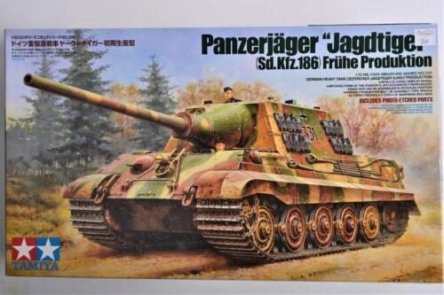 TAMIYA: A 1:35 scale German heavy tank destroyer Panzerjager "Jagdtiger" Sd.Kfz.186 Early production boxed model kit