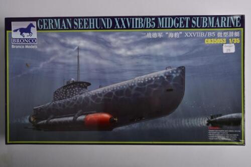 BRONCO: A 1:35 scale German seehund XXVB/B5 midget submarine boxed model kit