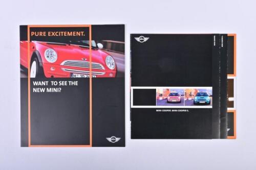MINI: Two Mini sales brochures. 2002 'MINI COOPER. MINI COOPER S' fold out sales brochure with Australian Specifications