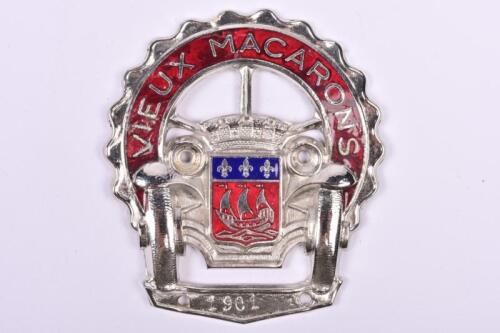 VIEUX MACARONS: A 'VIEUX MACARONS' car club badge, stamped '1901'