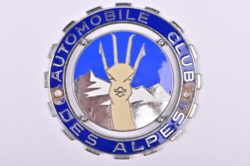 AUTOMOBILE CLUB DES ALPES: A 'AUTOMOBILE CLUB DES ALPES' car badge. Circa 1960's - 1970's