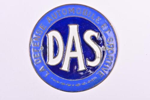 DEFENSE AUTOMOBILE SPORTIVE: A brass 'LA DEFENSE AUTOMOBILE ET SPORTIVE' car badge