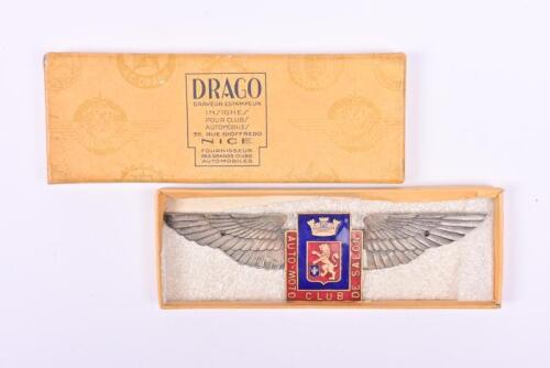 AUTO-MOTO CLUB DE SALON: A superb 'AUTO-MOTO CLUB DE SALON' car badge by Drago. Boxed