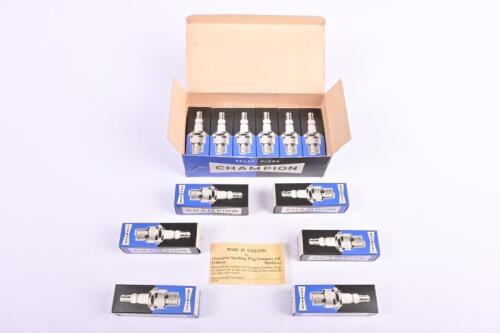 CHAMPION: A box of NOS Champion '17' spark plugs (1/2" reach & 7/8" hex