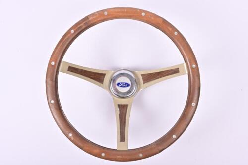 MUSTANG: A Ford Mustang steering wheel