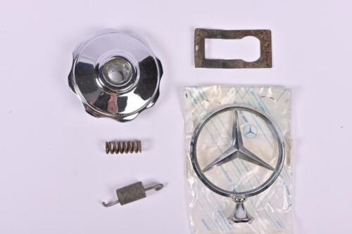 MERCEDES-BENZ: A Mercedes-Benz W111 to W115 hood emblem