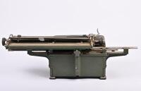 TYPEWRITER: A Swedish 1951 Halda model 6 typewriter, distributed by Sydney Pincombe - 3