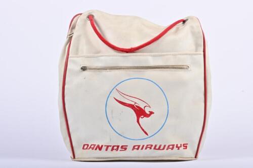 QANTAS AIRWAYS: A circa 1970s Qantas Airlines flight bag with rope handles, 37cm high