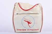 QANTAS AIRWAYS: A circa 1970s Qantas Airlines flight bag with rope handles, 37cm high